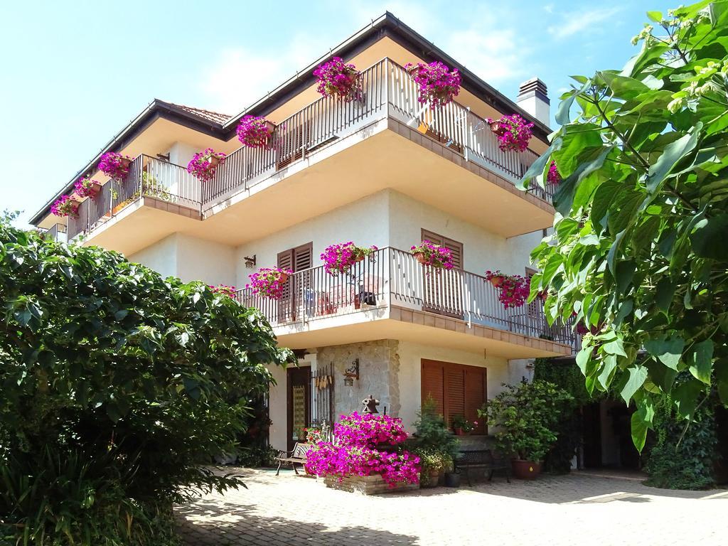 Agriturismo Nonno Tobia 아제롤라 외부 사진
